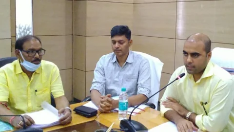 धनबाद: निष्पक्ष, निर्भिक व भयमुक्त त्रिस्तरीय पंचायत चुनाव संपन्न कराने के लिए जिला प्रशासन तैयार: डीसी