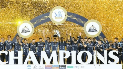 IPL 2022 Final RR  vs GT: गुजरात टाइटंस ने राजस्थान रॉयल्स को सात विकेट से हराया, जीता खिताब