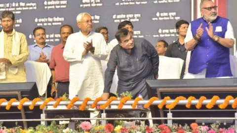 महात्मा गांधी सेतु के इस्ट लेन का उद्घाटन, नितिन गडकरी का दावा- 2024 तक बिहार का रोड नेटवर्क हो जायेगा अमेरिका के बराबर