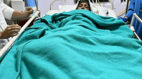 छत्तीसगढ़: 105 घंटे बाद बोरवेल से बाहर निकला 10 साल का राहुल, जीत ली जिंदगी की जंग, हॉस्पिटल में एडमिट
