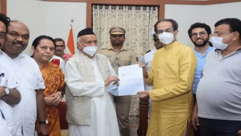 महाराष्ट्र: फ्लोर टेस्ट से पहले उद्धव ठाकरे ने दिया CM पोस्ट इस्तीफा, विधान परिषद की सदस्यता भी छोड़ी