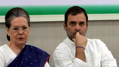 राहुल ने इनकार किया तो कौन बनेगा कांग्रेस प्रसिडेंट ? कमलनाथ गहलोत व मीरा कुमार समेत कई नामों की चर्चा