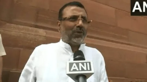 BJP एमपी निशिकांत दुबे ने कांग्रेस व JMM पर बोला हमला, कहा- झारखंड का हो रहा इस्लामीकरण
