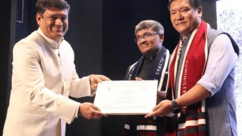 झारखंड के IAS अफसर मनीष रंजन को गोल्ड मेडल, प्रशासनिक अकादमी मसूरी में हुए सम्मानित