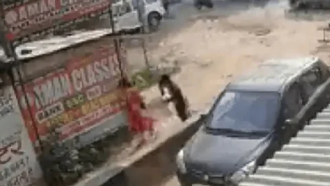 बिहार: पटना में कोचिंग से लौट रही नौवीं क्लास की छात्रा को एक्स बॉयफ्रेंड ने गोली मारी, वारदात CCTV कैमरे में कैद