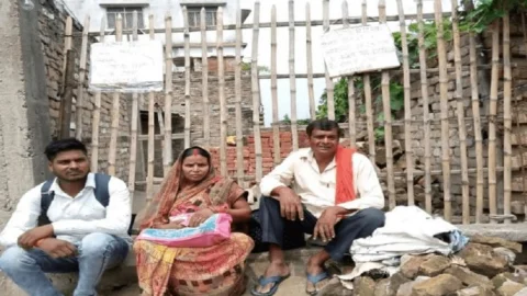 बिहार: BJP एमएलए विनय बिहारी पर पड़ोसी का गंभीर आरोप, 'अत्याचार से घर बिकाऊ' है का लगाया पोस्टर