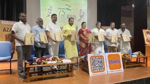 नई दिल्ली : JNU में ट्रिब्यूट वॉल के भूमि पूजन समारोह, संजय शेरपुरिया को मिला सम्मान