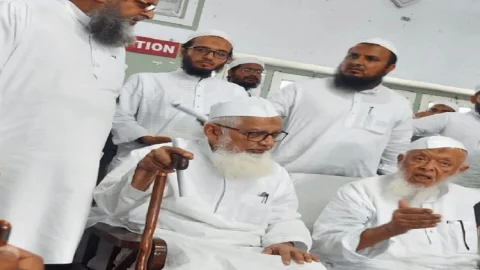Uttar Pradesh Madrasa Survey: ओवैसी की पॉलिटिक्स को झटका, दारुल उलूम ने किया मदरसे के सर्वे का स्वागत