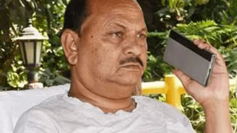 बिहार: पटना एयरपोर्ट पर जेडीयू MLC दिनेश सिंह के पास मिला 25.50 लाख कैश, पूछताछ के बाद छोड़े गये