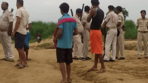 बिहार: पटना में इलिगल बालू माइनिंग के विवाद में पांच की मर्डर! देर रात दो गुटों में हुई फायरिंग नहीं मिली एक भी बॉडी