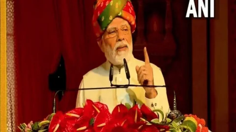 विजय हमेशा राम रूपी सदाचार की,आठ साल में बदल गई अयोध्या और काशी: PM नरेंद्र मोदी