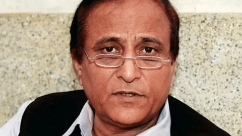 उत्तर प्रदेश: भड़काऊ भाषण मामले में आजम खान को तीन साल की सजा, एसपी लीडर को मिली बेल, विधायकी पर खतरा
