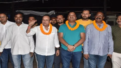 कोलकाता से भाया जमशेदपुर से रांची पहुंचे तीनों कांग्रेस MLA, कहा- हमारे खिलाफ हुई साजिश