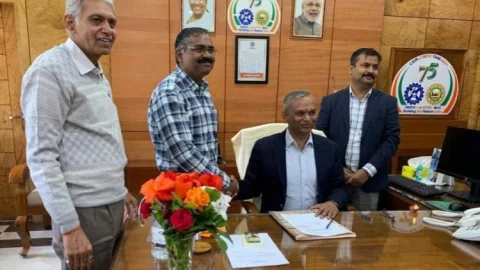 धनबाद : प्रोफेसर अरविंद कुमार मिश्रा ने CIMFR डायरेक्टर का पदभार संभाला