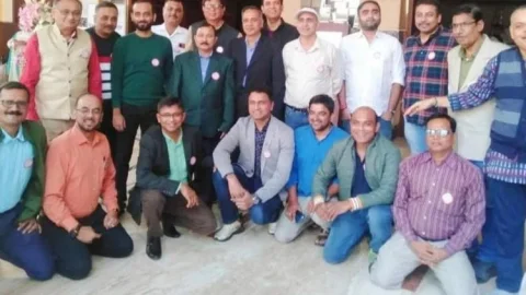 Denobili से पढ़े सभी पुराने स्टूडेंट्स को एक साथ जोड़ने की अनोखी पहल, देशभर में घूम रहे एलुमनी