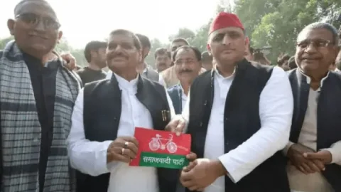 Mainpuri By-election Result: बहू डिंपल की जीत के दिन प्रसपा का सपा में विलय, SP में शामिल हुए शिवपाल यादव