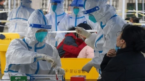 Corona Virus: चीन में कोविड की स्थिति गंभीर,  कारखानों में प्रोडक्शन हुआ कम, प्रतिदिन नौ हजार लोगों की मौत