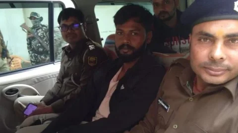 बिहार: JDU MLA गोपाल मंडल का बेटा अरेस्ट, फायरिंग मामले में है वारंटी, खुलेआम पुलिस को दे रहा था चुनौती