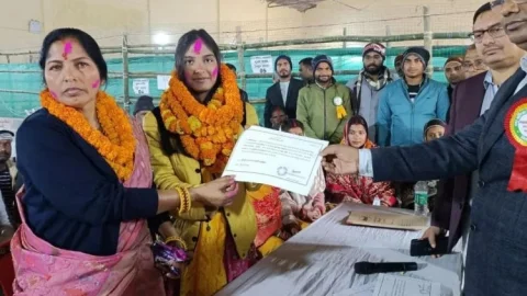 बिहार:  DMCH की मेडिकल स्टूडेंट सन्नू कुमारी ने जीता अररिया में मुख्य पार्षद का चुनाव