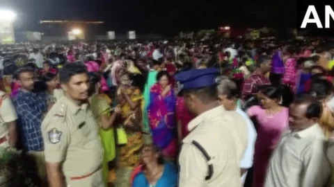 आंध्र प्रदेश: TDP लीडर एन चंद्रबाबू नायडू की जनसभा में भगदड़, तीन लोगों की मौत, कई घायल