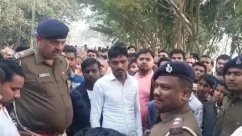 बिहार: समस्तीपुर में किक्रेट मैच के दौरान मुखिया पुत्र पर फायरिंग, अफरा तफरी,भागे क्रिमिनल