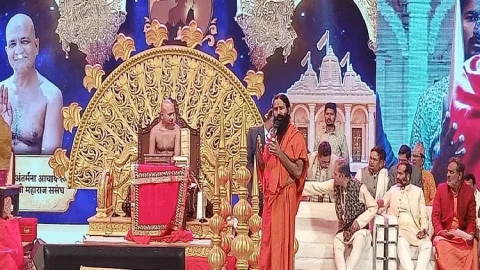 Giridih: जैन मुनि आचार्यश्री 108 प्रसन्न सागर ने पारसनाथ पर्वत पर किया महापारणा