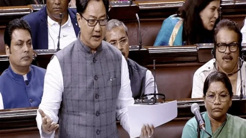 सुप्रीम कोर्ट व हाई कोर्ट के जजों की नियुक्ति संविधान के तहत होती है, रिजर्वेशन के तहत नहीं: लॉ मिनिस्टर