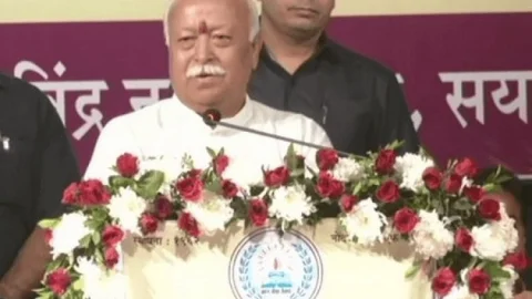 जाति भगवान ने नहीं पंडितों ने बनाई, ईश्वर के लिए हम सब एक हैं, समाज को बांटकर दूसरों ने फायदा उठाया: मोहन भागवत