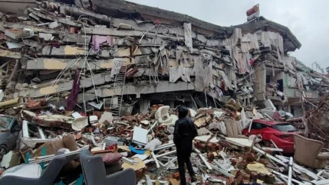 Turkey Earthquake: तुर्किये-सीरिया में 24 घंटों में भूकंप के तीन झटके, 2600 लोगों की मौत