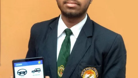 Bokaro:  रोड एक्सीडेंट में लोगों की जान बचायेगा 'रक्षक', DPS स्टूडेंट ने बनाया खास डिवाइस और मोबाइल एप्लीकेशन
