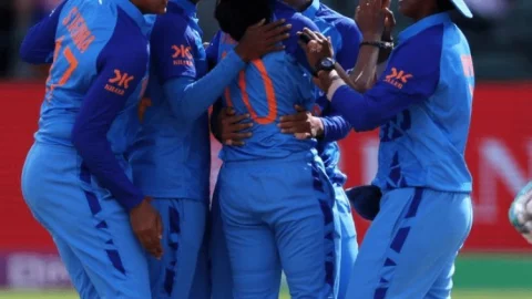 IND W vs ENG W : इंग्लैंड ने इंडिया को 11 रन से हराया 