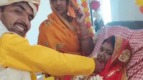 Madhya Pradesh:  हॉस्पिटल के वार्ड में हुई शादी, हेल्थ स्टाफ बने बाराती