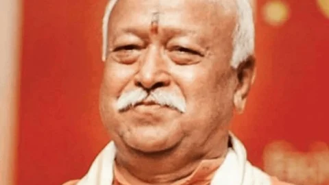 Uttar Pradesh: सभी लोग हिंदू, किसी से भेदभाव नहीं करें: मोहन भागवत