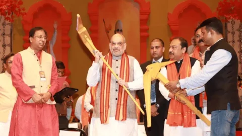 Bihar: नरेंद्र मोदी ही करेंगे स्वामी सहजानंद के सपनों को पूरा: अमित शाह