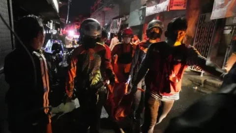 Indonesia: जकार्ता में तेल डिपो में लगी भीषण आग, 14 की मौत, दर्जनों घायल, हजारों लोगों को निकाला गया