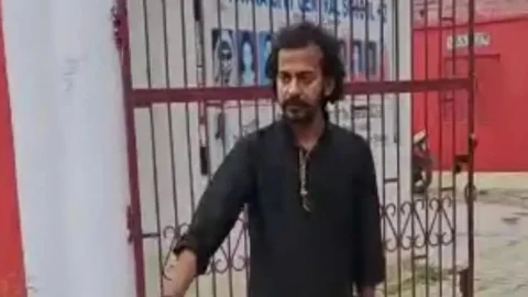 Bihar : पटना में स्कूल डायरेक्टर ने पिस्टल व राइफल लहराया, Video Viral, पुलिस ने अरेस्ट कर भेजा जेल