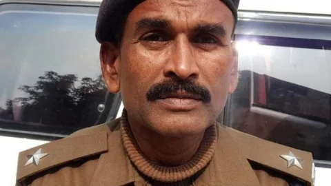 Bihar: बगहा पुलिस स्टेशन कैंपस में  छत से गिरकर इंस्पेक्टर की मौत, चार दिन पहले एसपी ऑफिस में हुआ था ट्रांसफर