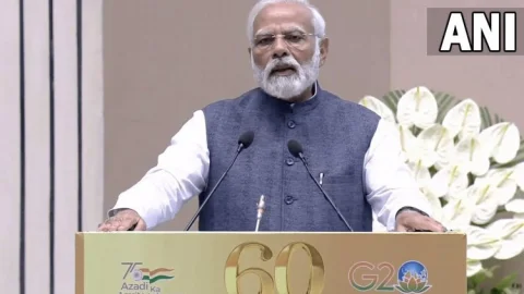 CBI अफसरों से बोले PM नरेंद्र मोदी- हिचकने-रुकने की जरूरत नहीं,कोई भ्रष्टाचारी बचना नहीं चाहिए