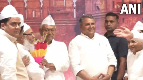 Bihar : फुलवारीशरीफ में इस्लामिया ग्रुप ऑफ इंस्टीट्यूशंस के दावते इफ्तार में पहुंचे नीतीश कुमार