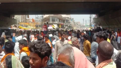 Bihar: कैमूर में ट्रक ने बाइक, ई-रिक्शा और ऑटो को रौंदा, दो की मौत, आधा दर्जन लोग घायल