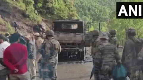 Jammu and Kashmir : आतंकी हमले के बाद लगी आर्मी के ट्रक में आग, पांच जवान शहीद, जैश के PAFF ने ली जिम्मेदारी