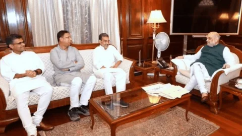 नई दिल्ली: उपेंद्र कुशवाहा ने अमित शाह से की मुलाकात, बंद कमरे में 45 मिनट हुई बात, NDA में लौटने की चर्चा 