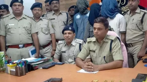 Bihar : पटना में महिला को रोड से दौड़ाकर घर में घुसकर लूट ली चेन, पुलिस ने तीनो को किया अरेस्ट