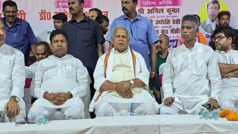 Bihar: जीतन राम मांझी ने फिर दिया विवादास्पद बयान, कहा- रामचरि‍तमानस को मत मानो, इसमें कचरा भरा