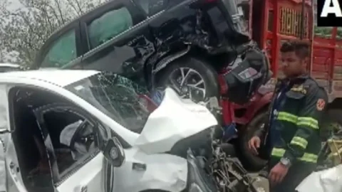  Mumbai-Pune Expressway:  मुंबई-पुणे एक्सप्रेस वे पर हादसा, सात आपस में टकराईं गाड़ियां