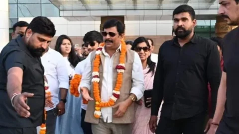 Anand Mohan:  एक्स एमपी Anand Mohan रिहा, सहरसा जेल से  अहले सुबह आये बाहर
