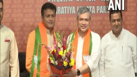 Bihar के अजय आलोक दिल्ली में BJP में हुए शामिल, नहीं दिखा बिहार से कोई पार्टी लीडर , संयोग या संकेत?