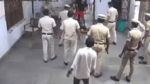 Tihar Jail Tillu Tajpuria Murder Case : मर चुके टिल्लू को मारते रहे बदमाश, सुनील को छोड़ पीछे हट गये पुलिसकर्मी
