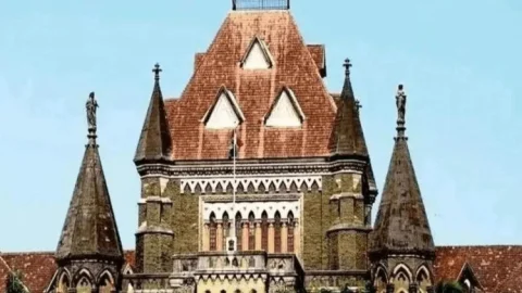 बॉम्बे हाई कोर्ट के अहम आदेश, 93 साल की महिला को 80 साल बाद वापस मिले दो फ्लैट