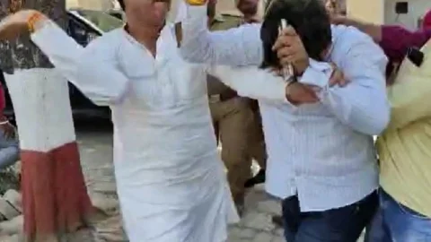 Uttar Pradesh : पुलिस स्टेशन में BJP लीडर की पिटाई मामले में  कड़ा एक्शन, सपा MLA, भाइयों,बेटों व भतीजों पर FIR